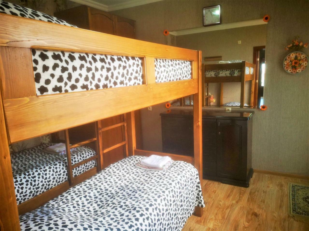 Hostel Sadu 쿠타이시 외부 사진